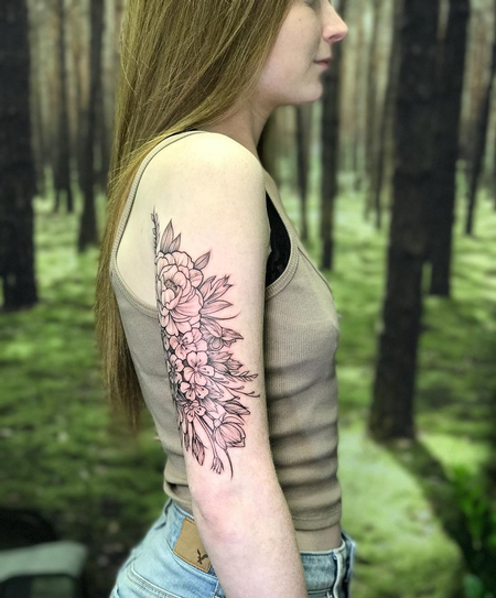 Tattoos - Floral on Arm- Instagram @MichaelBalesArt - 129204